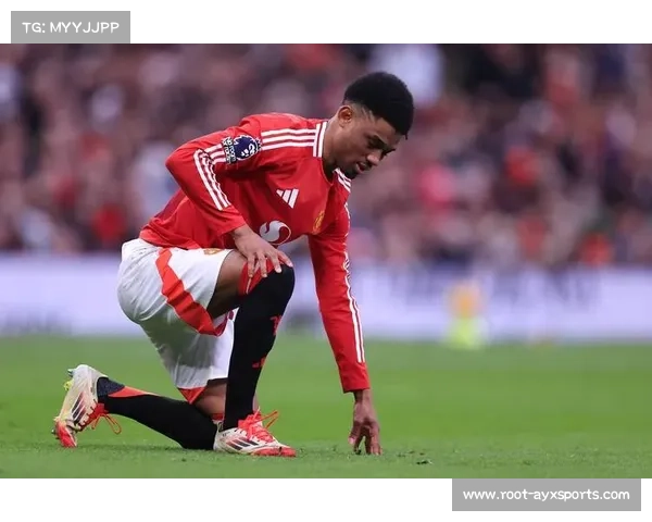 芒特半场伤退，曼联中场创造力再遭打击